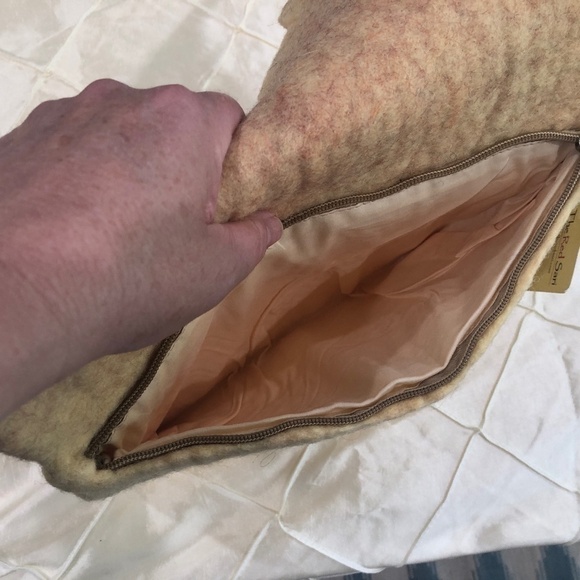 Nwt The Red Sari 2-Piece Felted Wool Zippered Purse Leaf Clutch and Mini Purse - Picture 4 of 10